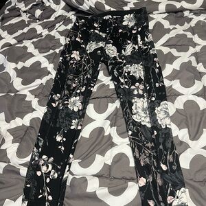 Victoria's Secret Black Floral Leggings